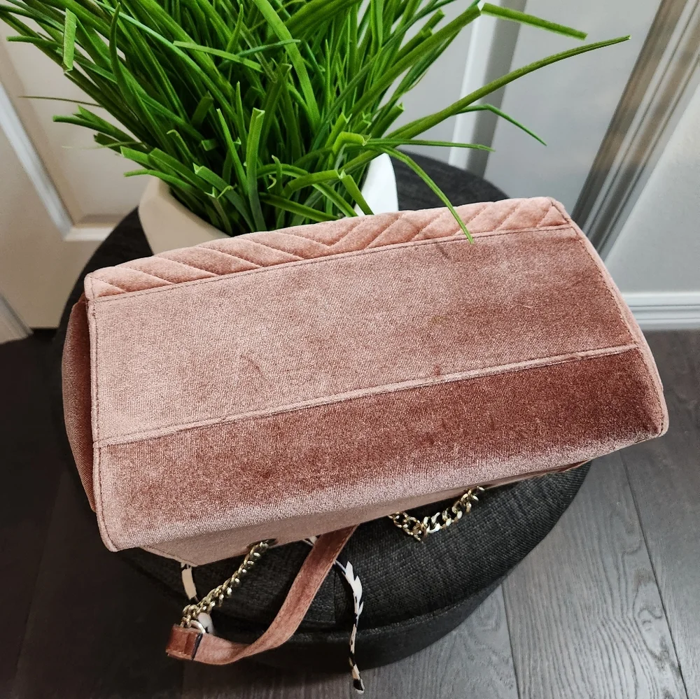 Purse - Picture 6 of 10